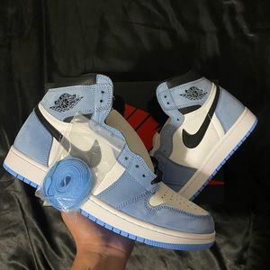 Air jordan 1 High “uni blue”
